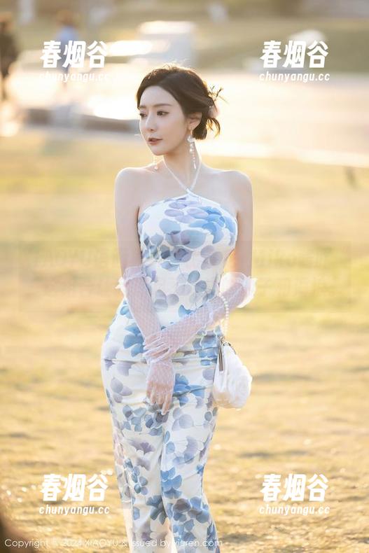 XIAOYU语画界 - “比基尼+Miko酱吖“，这组合让我想起了海边的沙子和海浪。