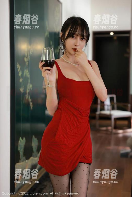 Xiuren秀人网 - 美图的魔力，陈芊儿的美脚作品照进你心底的小角落