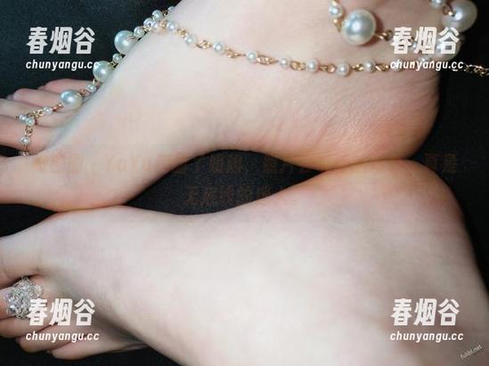 微密圈 - YuYu超甜丫姐姐，照片会说话的写真，真是无底线的迷人。