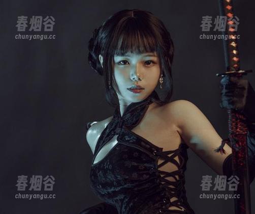 哦，我的天，七月喵子的图集更新又来了！这件制服是不是让我内心“有事”？