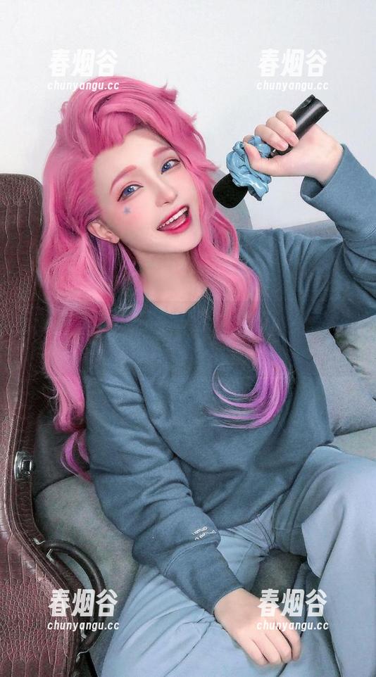 “Photoshop完全不用！千夜未来和她的蒂法泳衣原图实在太撩！“