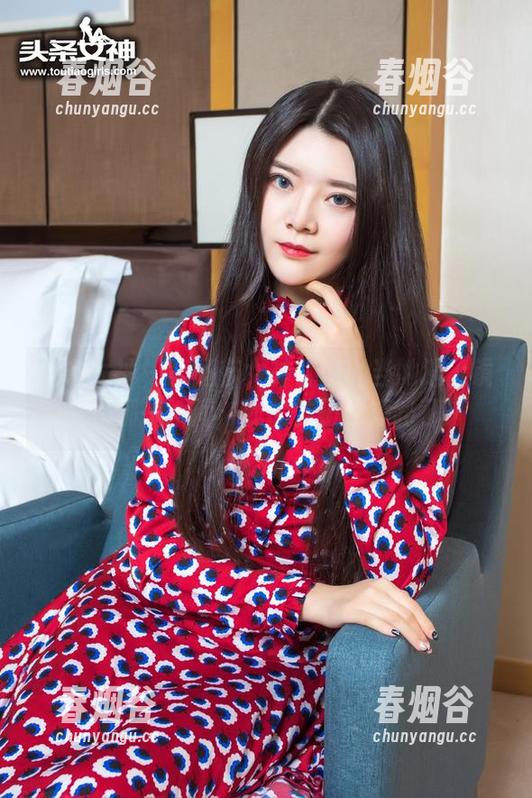 头条女神 - 李丽莎女神套图：当她遇上镜头，那一瞬间，我的脑子也短路了！