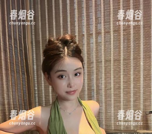 微密圈 - 奶雯的姐姐，她的私拍作品一言难尽啊