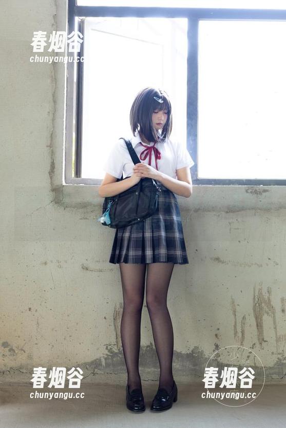 少女秩序 - 快看！小满的JK在线，准备好美图一波接一波！