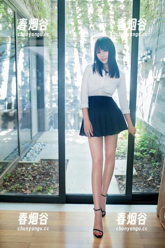 推女郎 - 潘娇娇泳池合集更新，水里的反光可以亮瞎你的眼，当然也要看眼前的她。