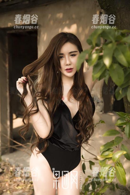 果团网 - 龚玥菲的泳衣全集？换句话说，是一种“水的魔法”吗？