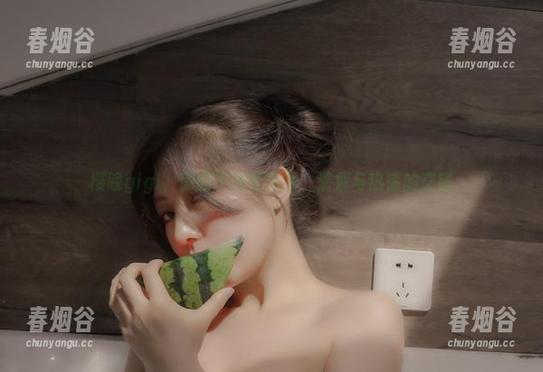 樱晚gigi，原图中的死库水，清瘦与热情的交错