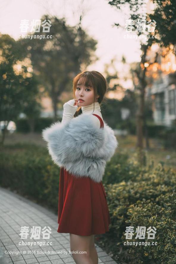 波萝社 - 赵小米Kitty的泳衣合集：看见那些“为了清凉”的不情愿姿态