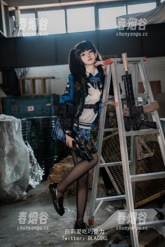 白莉爱吃巧克力兔女郎作品，究竟是在摆Pose，还是在模仿兔子跳舞？来喊个666！