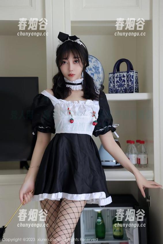 秀人网 - 高清写真集：小兔纯纯的剧情仿佛在我眼前跳舞
