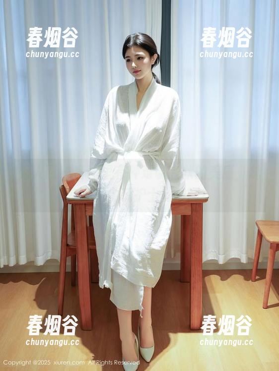 秀人网 - 套图里有种难以名状的美感，林文文真会玩护士游戏啊！