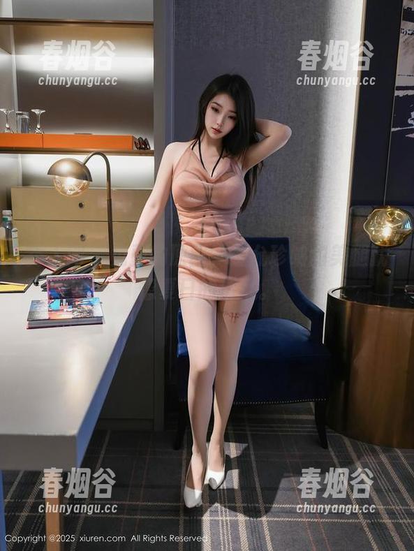 秀人网-金允珍呐 秀人网 - 免费的原图,金允珍呐的美腿就像夏日的清风。