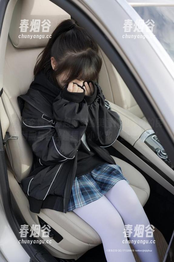 紧急企划 - 穿越时空的美图！见希w的民国制服与白丝碰撞出小火花，图集来啦！