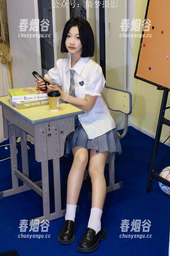 绮梦摄影 - 月月连体衣图包：你以为她只会穿这件？