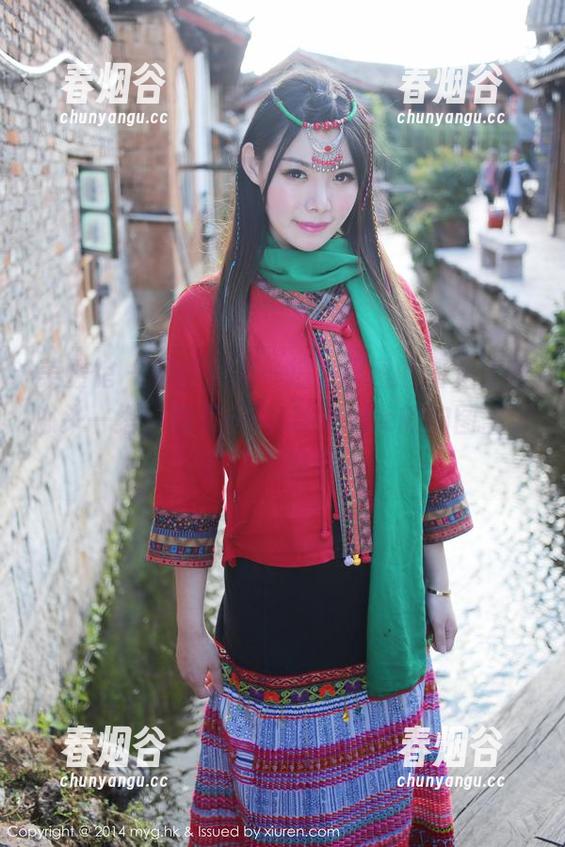 美媛馆 - 精选双人一拍，原图的细节让我心头一绺，糯美子MINIbabe的构图哲学真让人追寻。