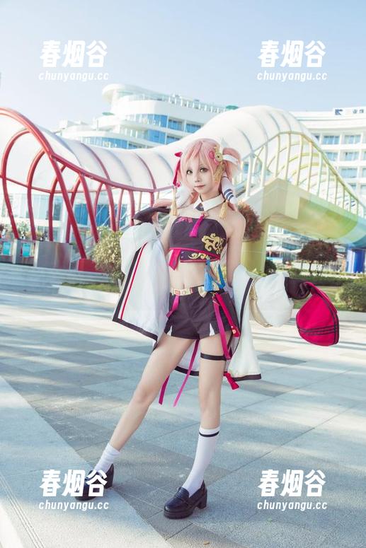 艾西Aiwest的初音小恶魔cos，原图就像个误闯派对的幽灵，下场秒变跳跳糖。